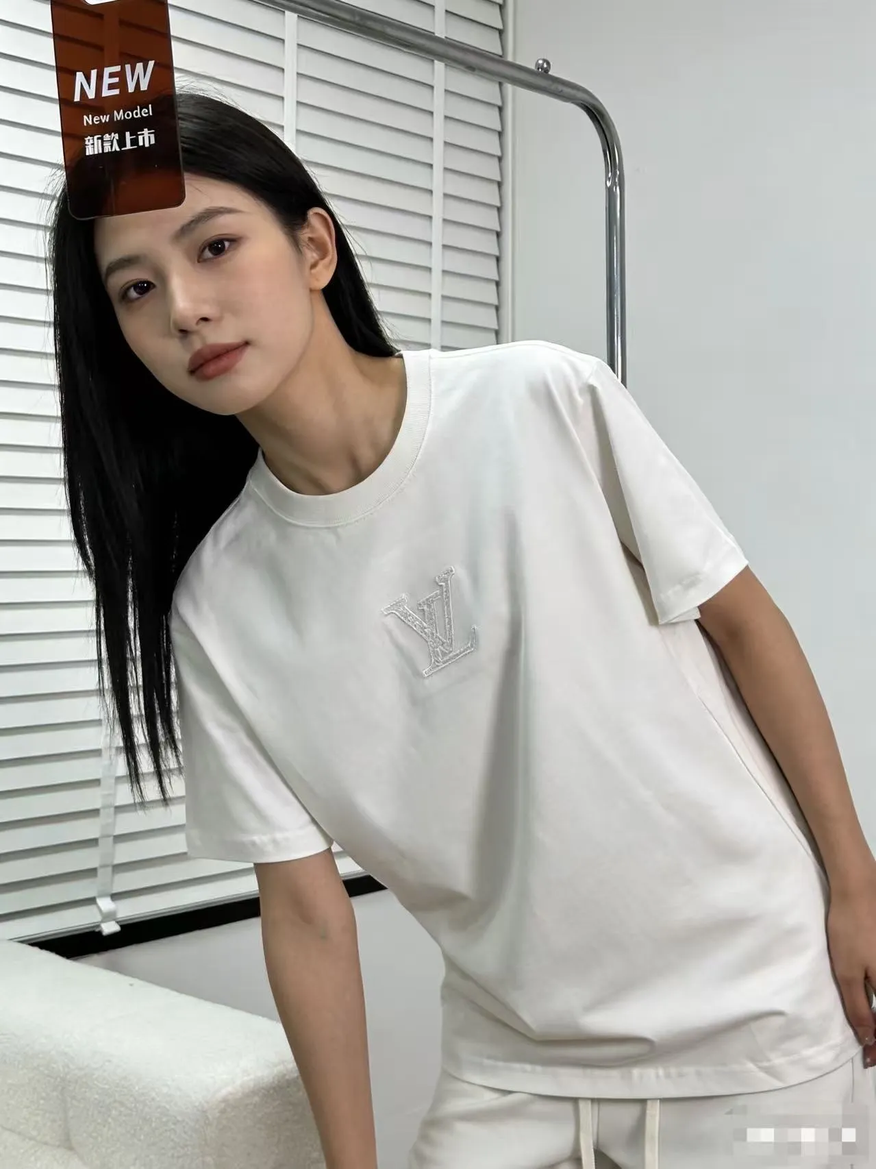 Louis Vuitton/Louis Vuitton chest dark pattern old flower embroidered short sleeves